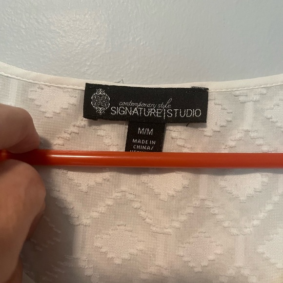 Beautiful Textured Cream Color Tunic Blouse Sz M - Picture 8 of 8